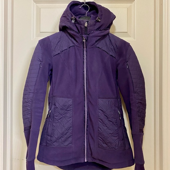lululemon athletica Jackets & Blazers - Lululemon Size 6 Special Edition Ruffles Zinfandel Purple Fleecy Keen Jacket